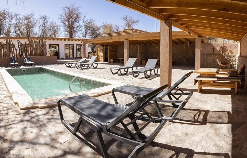 בית מלון כפרי Lodge Quelana