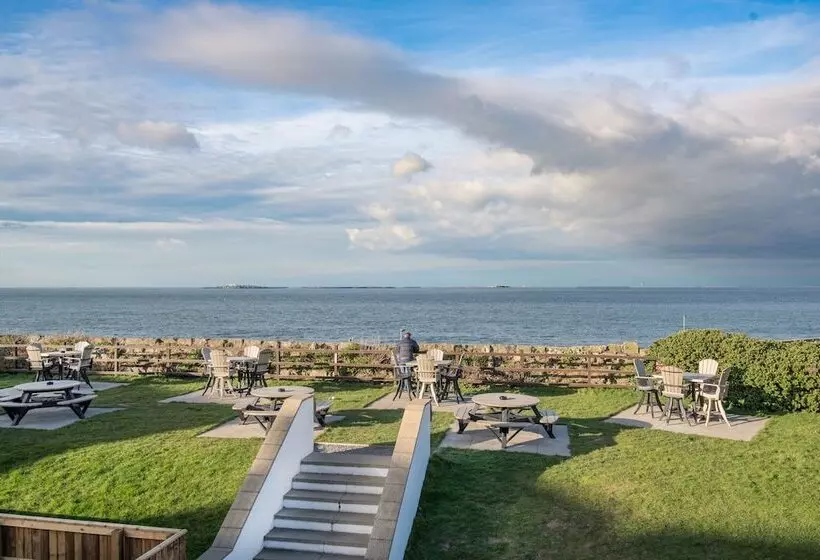 ホテル The Bamburgh Castle Inn   The Inn Collection Group