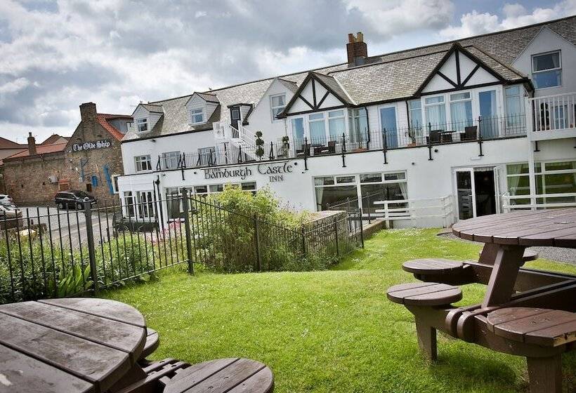 בית מלון כפרי The Bamburgh Castle Inn   The Inn Collection Group