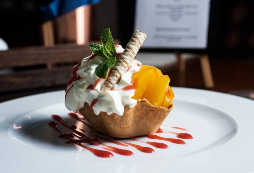 בית מלון כפרי The Bamburgh Castle Inn   The Inn Collection Group