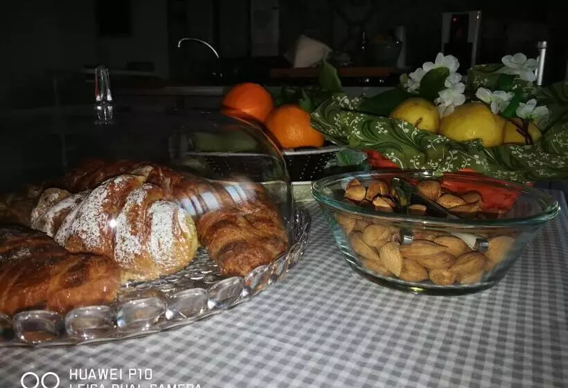 پانسیون Dimora Fraula Guest House