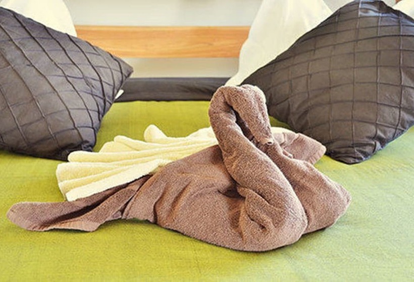 پانسیون Happy Days Guest House