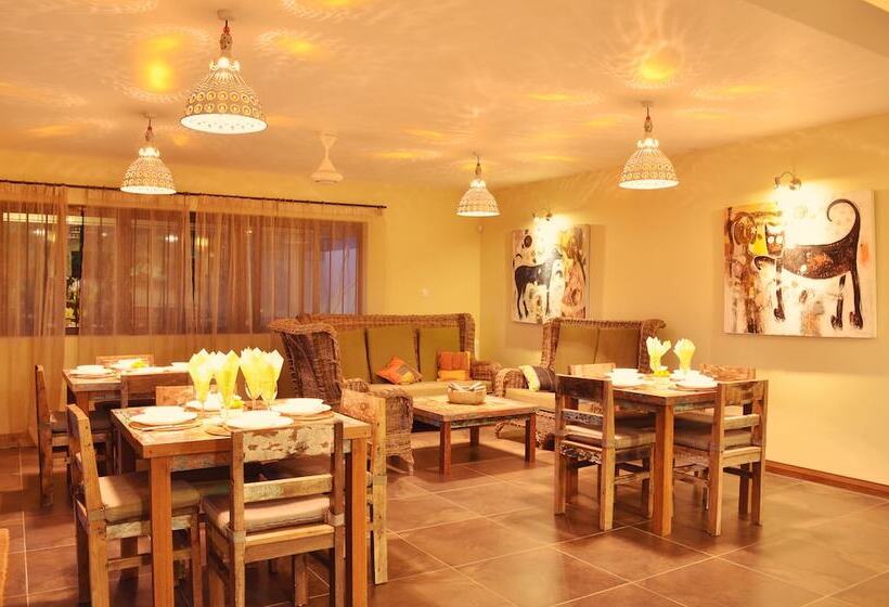 پانسیون Happy Days Guest House