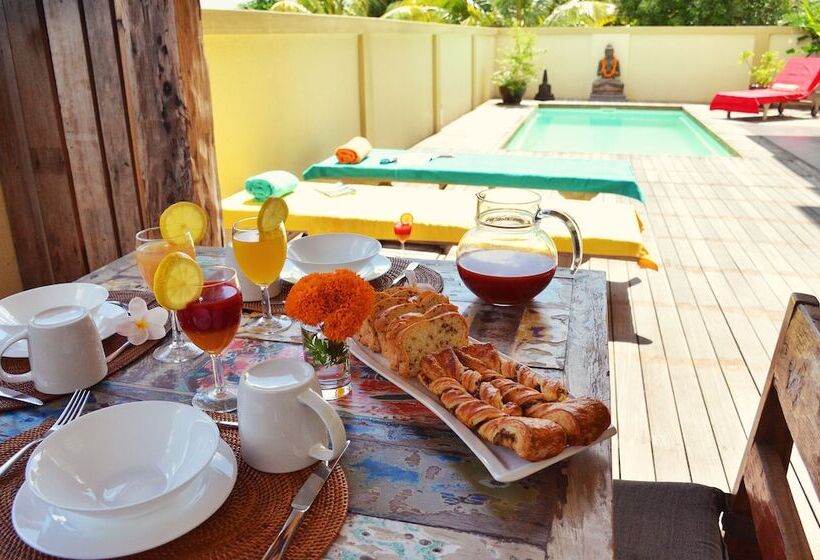 پانسیون Happy Days Guest House