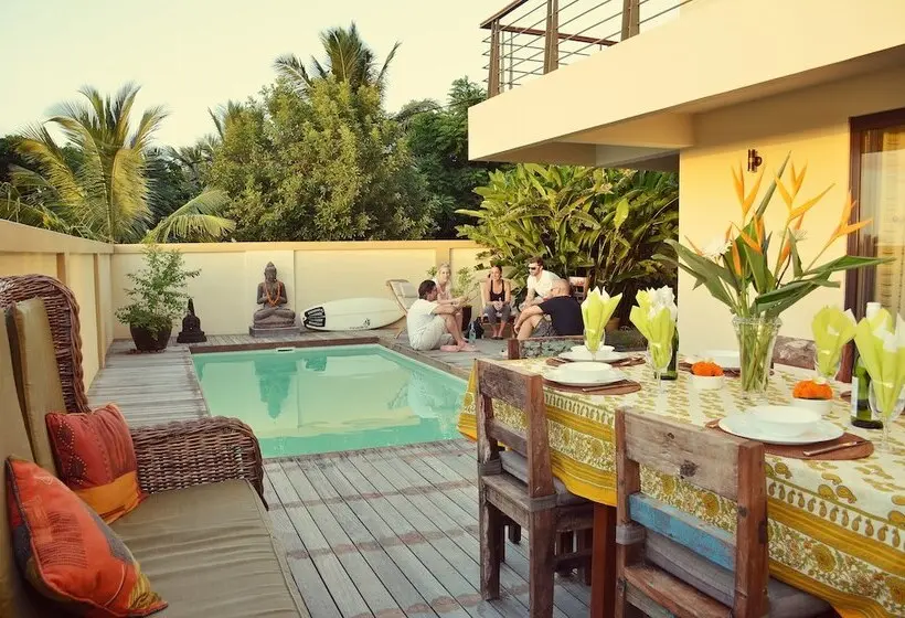 پانسیون Happy Days Guest House