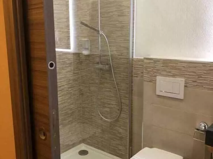 پانسیون Shardan Guest House