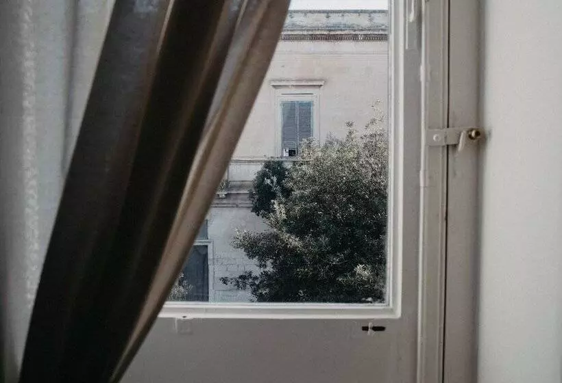 تختخواب و صبحانه Piazza Argento