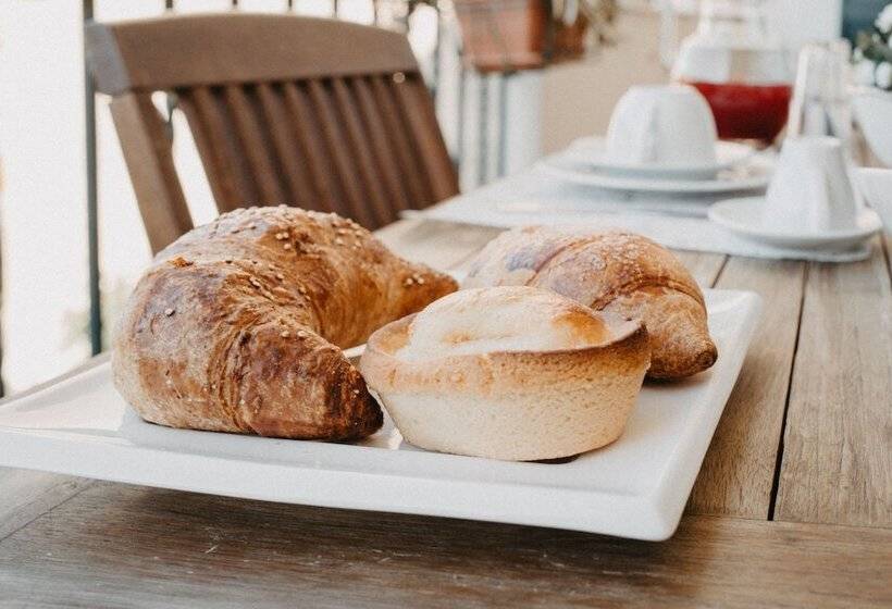 تختخواب و صبحانه Piazza Argento