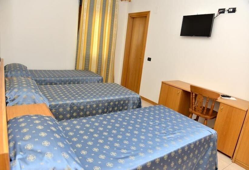 فندق فئة نجمة واحدة Clodi