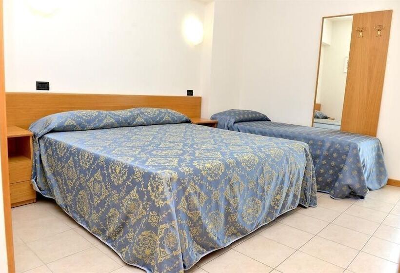 فندق فئة نجمة واحدة Clodi