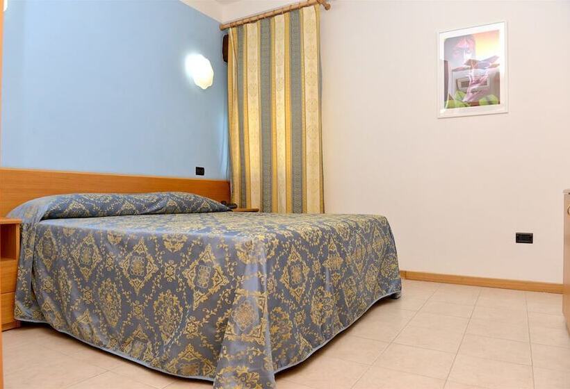 فندق فئة نجمة واحدة Clodi