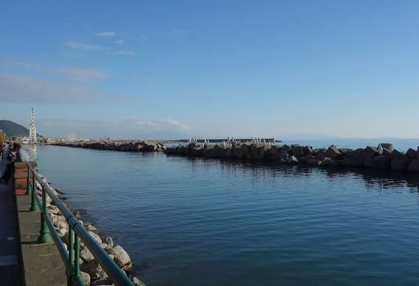 هتل B&b Centrale Salerno