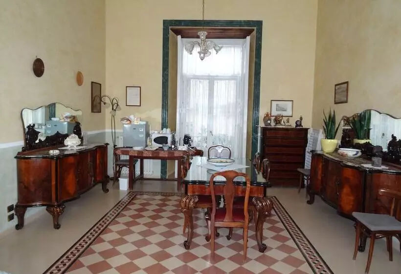 هتل B&b Centrale Salerno