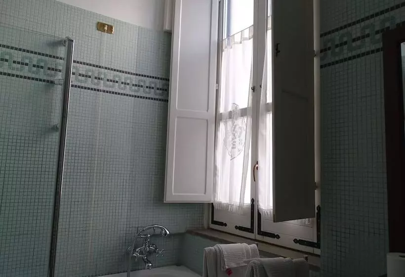 هتل B&b Centrale Salerno