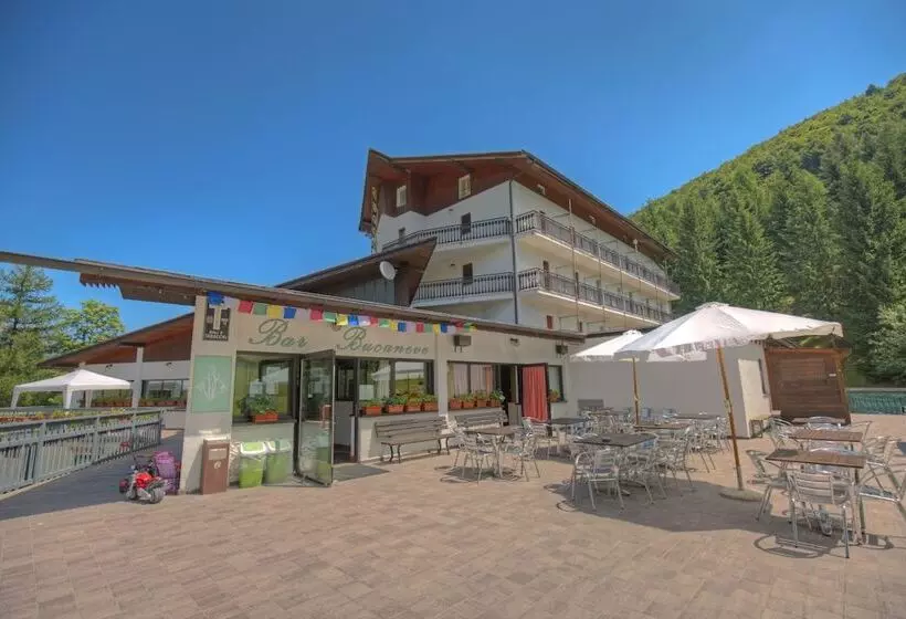 Hotelli Bucaneve