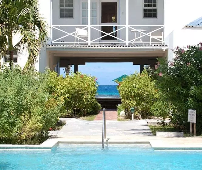 هتل Shoal Bay Villas