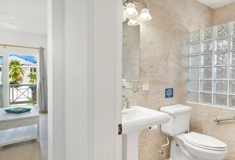 هتل Shoal Bay Villas