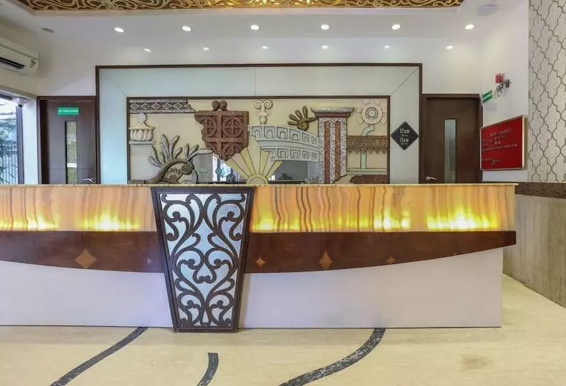 Collection O 49753 Hotel Supreme