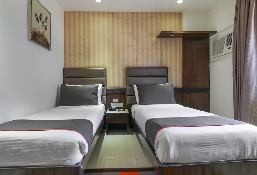 Collection O 49753 Hotel Supreme