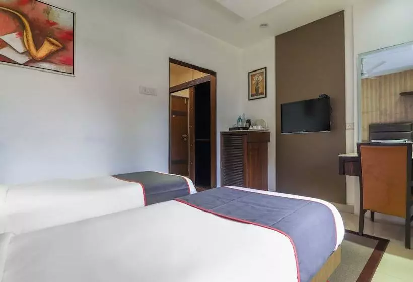 Collection O 49753 Hotel Supreme