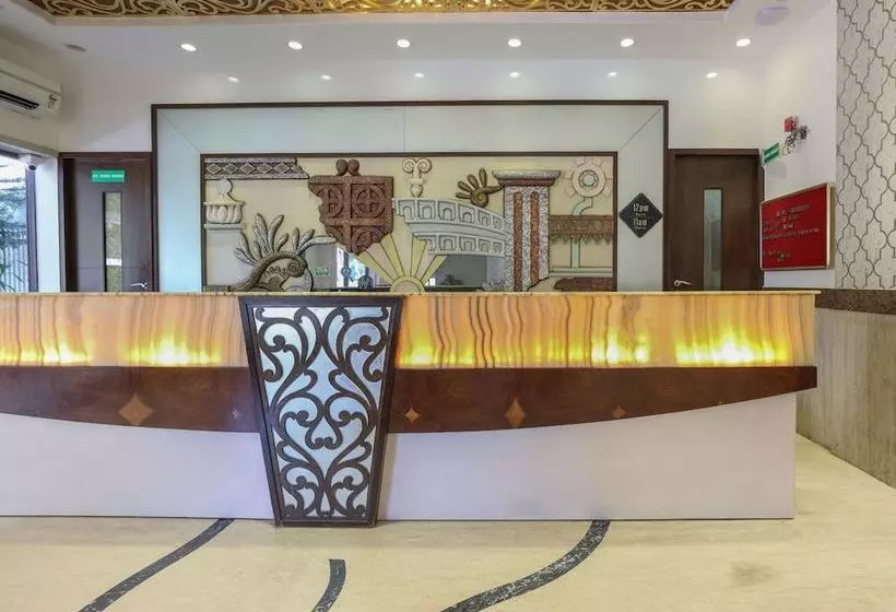 Collection O 49753 Hotel Supreme