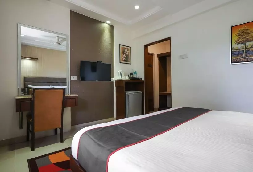 Collection O 49753 Hotel Supreme