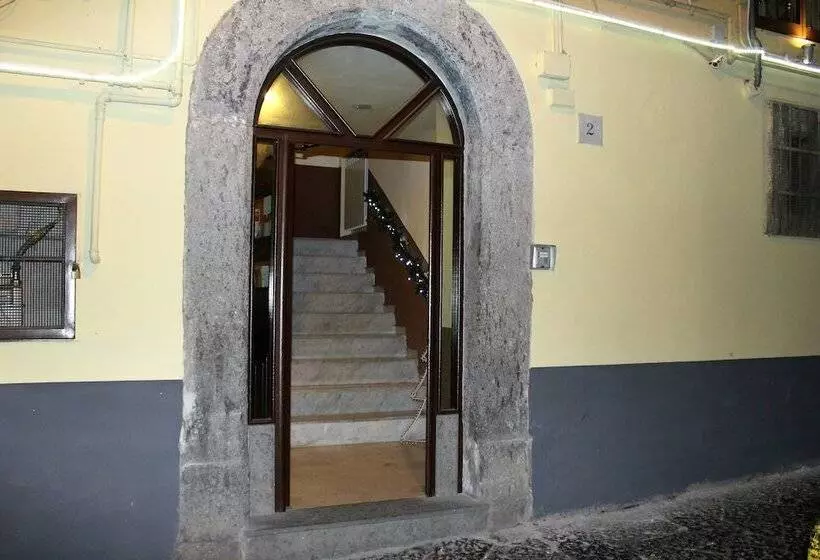 پانسیون B&b Alloggio Maria