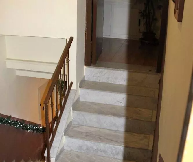 پانسیون B&b Alloggio Maria