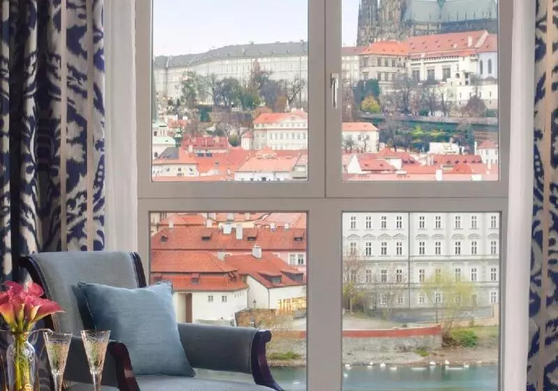 Four Seasons Hotel Prague