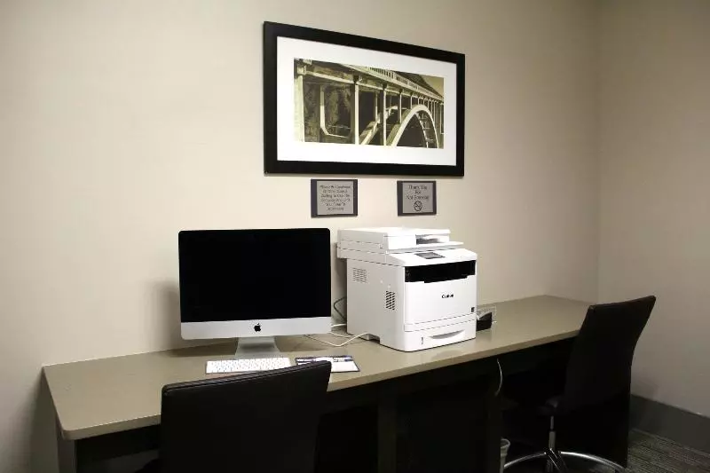 בית מלון כפרי Comfort Inn & Suites Cartersville   Emerson Lake Point