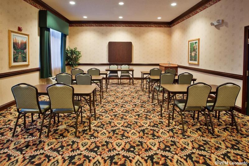 호텔 Comfort Inn & Suites Cartersville Emerson Lake Point