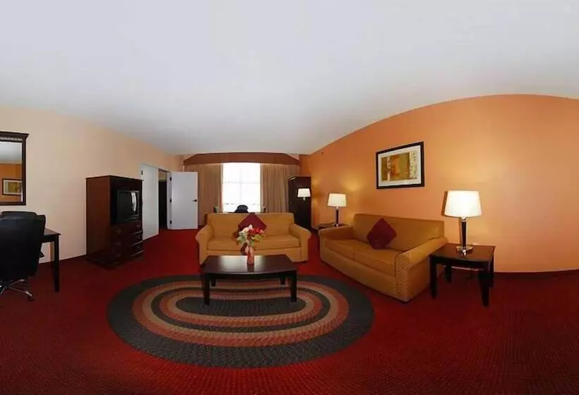 בית מלון כפרי Comfort Inn & Suites