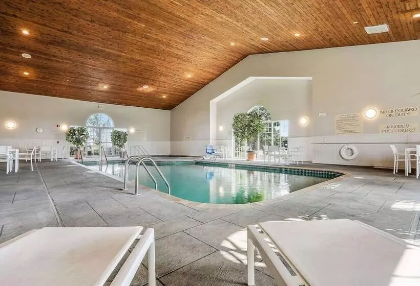 هتل Country Inn & Suites By Radisson, Green Bay, Wi