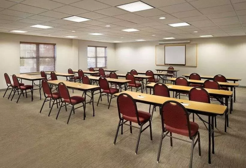 ホテル Country Inn & Suites By Radisson, Louisville East, Ky