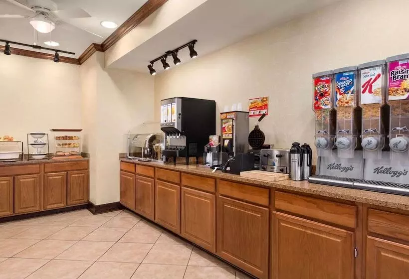 Hotel Country Inn & Suites By Radisson, Savannah I 95 North, Ga