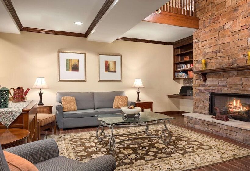 Отель Country Inn & Suites By Radisson, Savannah I 95 North, Ga