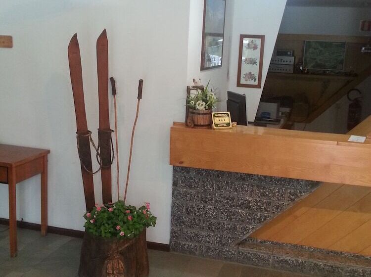 هتل De La Telecabine