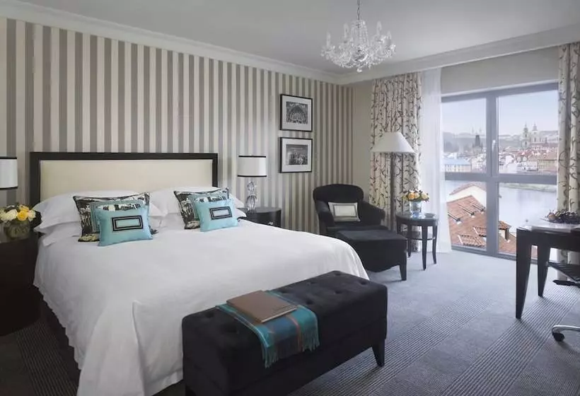 Four Seasons Hotel Prague