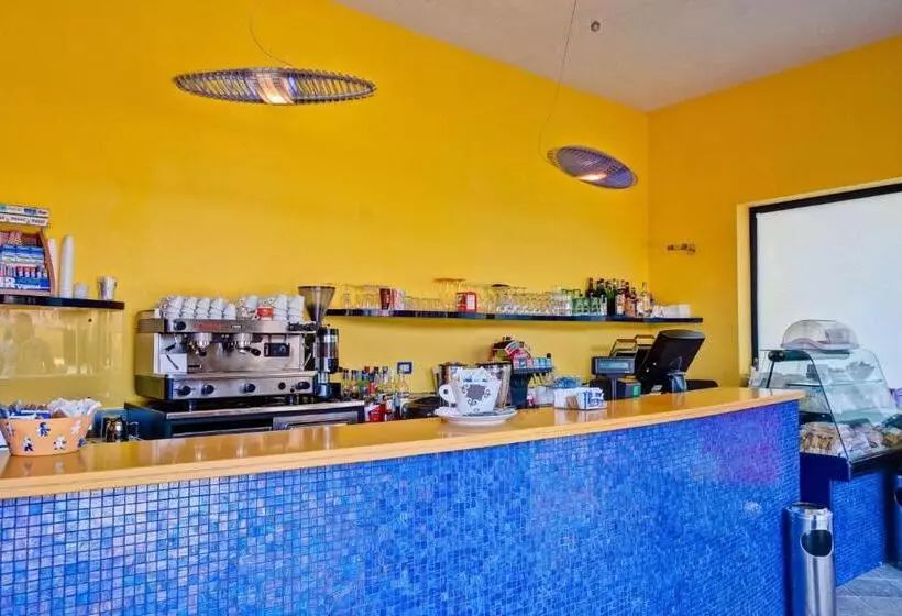 酒店 Europa Beach Village