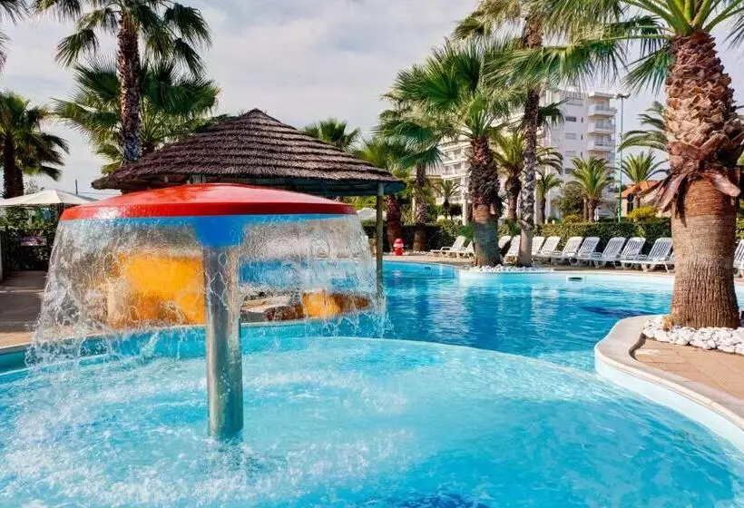 酒店 Europa Beach Village