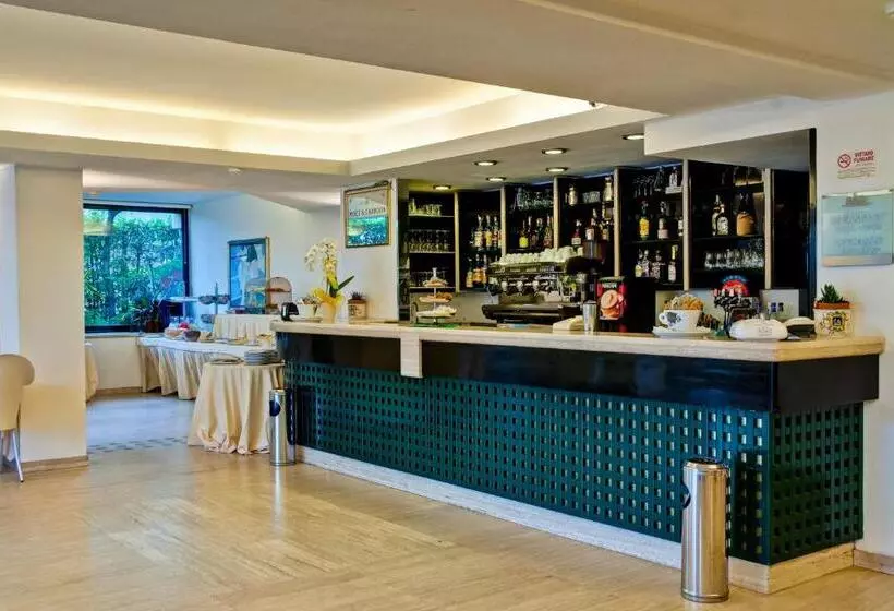 酒店 Europa Beach Village