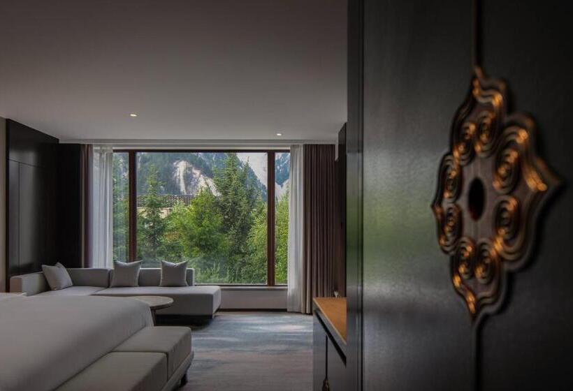 Hotel Intercontinental Resort Jiuzhai Paradise, An Ihg