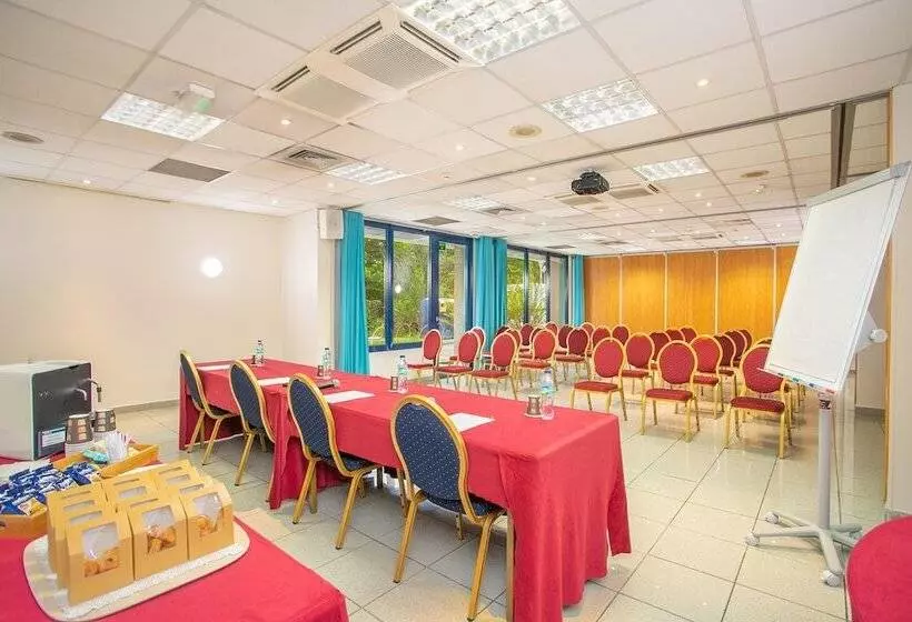 هتل Karibea La Valmeniere