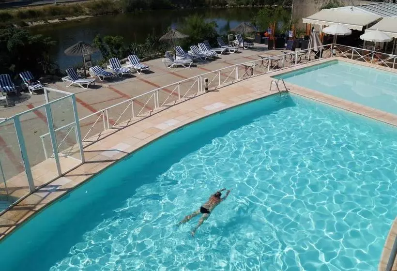 호텔 Le Phoebus Garden & Spa