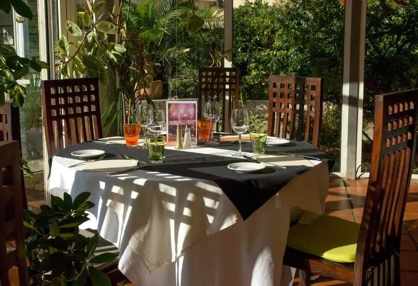 호텔 Le Phoebus Garden & Spa