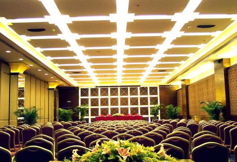 فندق Luxemon Xinjiang Yindu