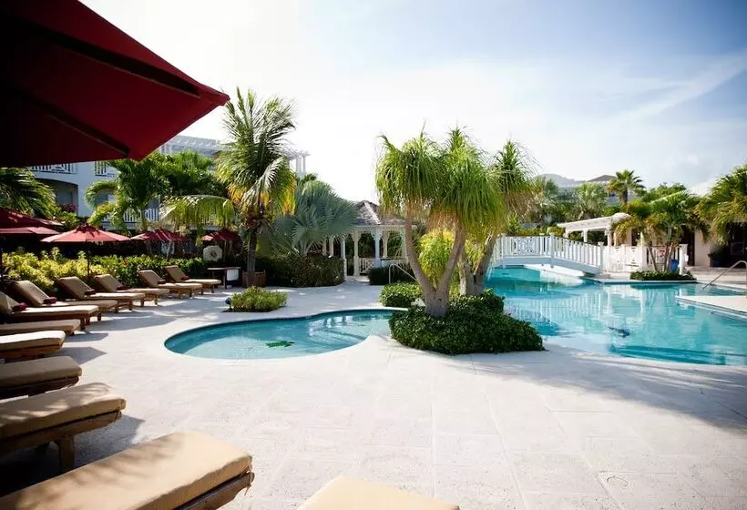 استراحتگاه Royal West Indies