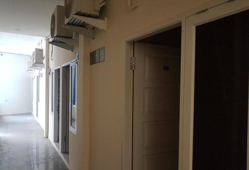 בית מלון כפרי Oyo 3421 Cibodas Star Residence