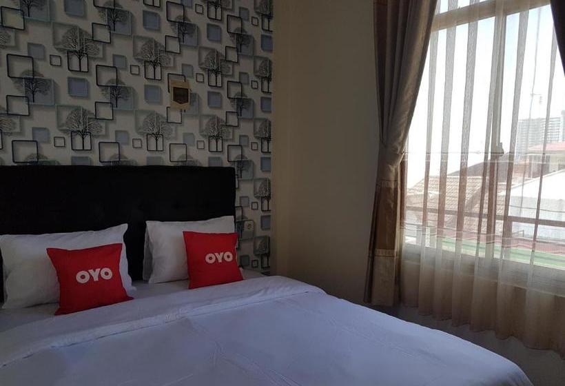 בית מלון כפרי Oyo 3421 Cibodas Star Residence