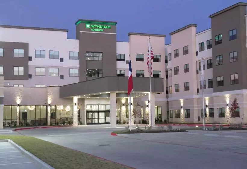 هتل Wyndham Garden College Station